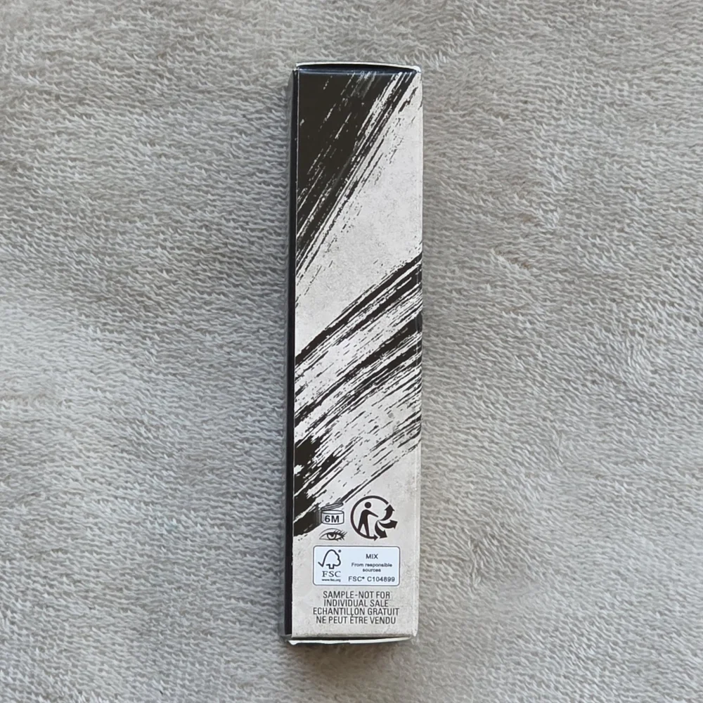 🤩FENTY BEAUTY Hella Thicc Volumizing Mascara In Cuz I'm Black